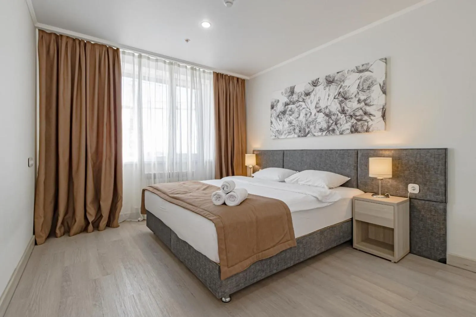 Yes Apartments 阿斯坦纳